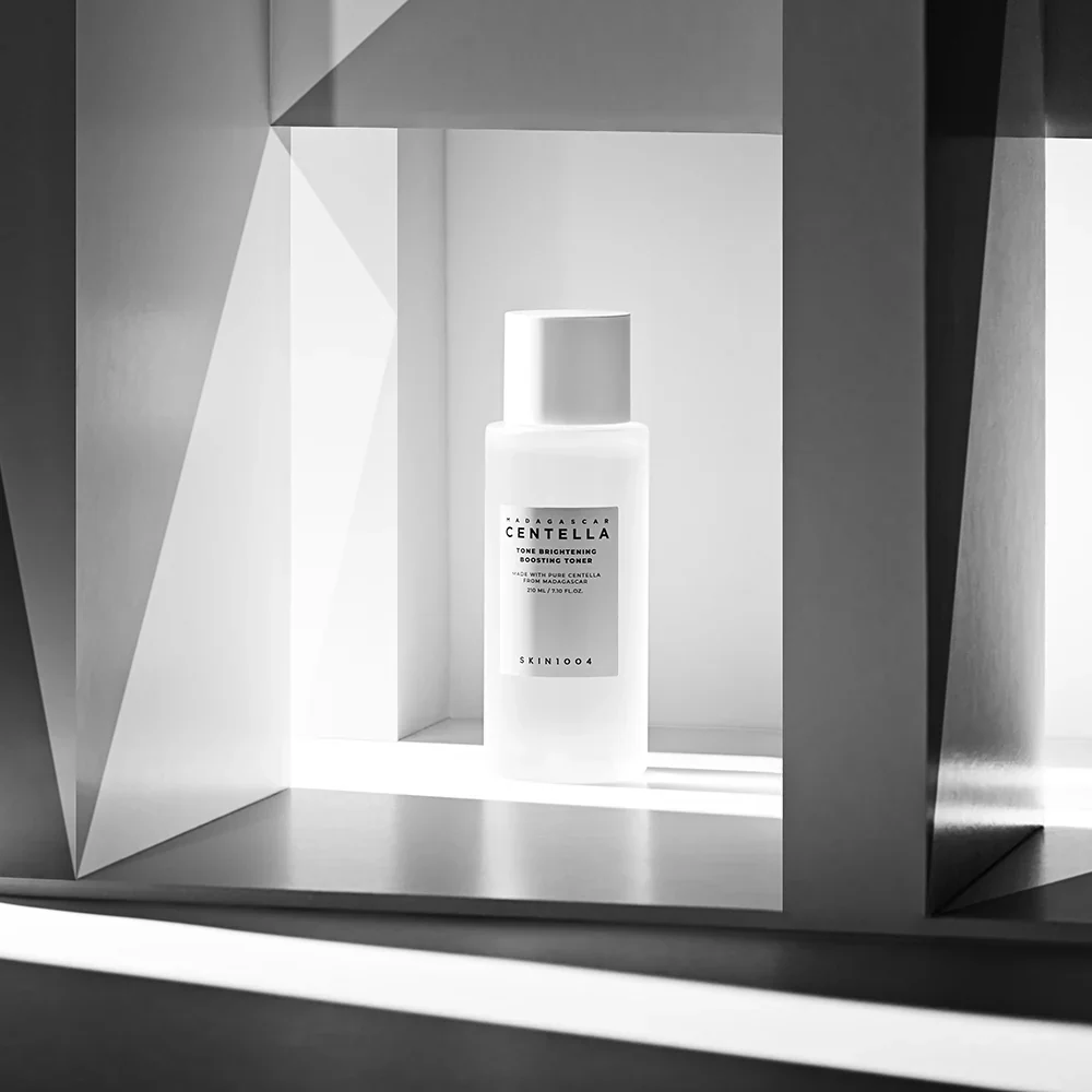 Madagascar Centella Tone Brightening Boosting Toner 210ml